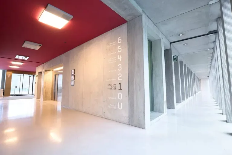 Berufsfachschule BBB Baden: Architekturmotiv 2