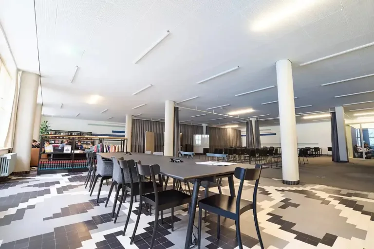 Berufsfachschule BBB Baden: Architekturmotiv 4
