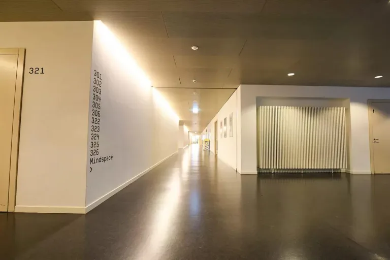Berufsfachschule BBB Baden: Architekturmotiv 6