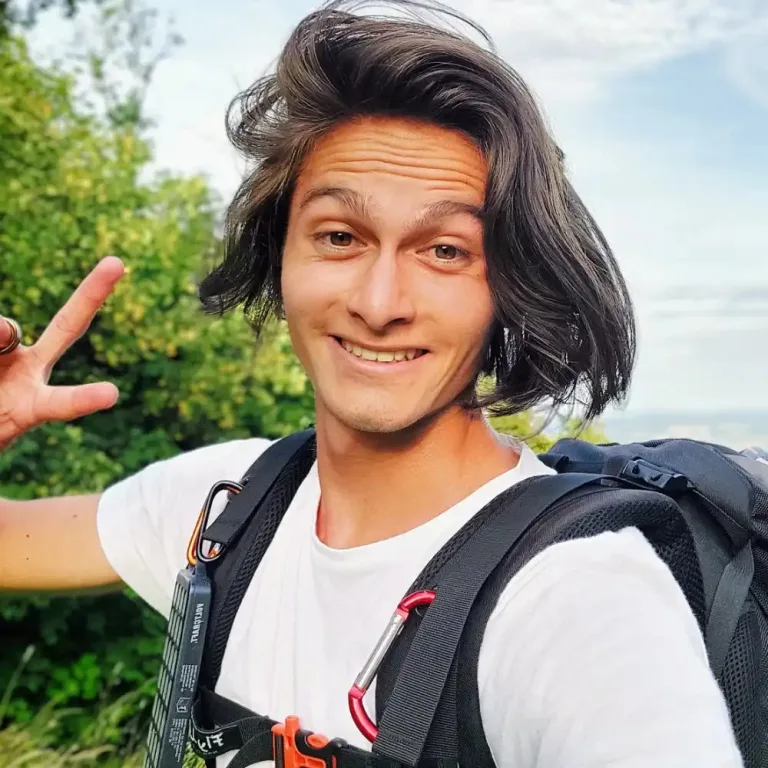 Adrian, Geschäftsleiter redgreenbird